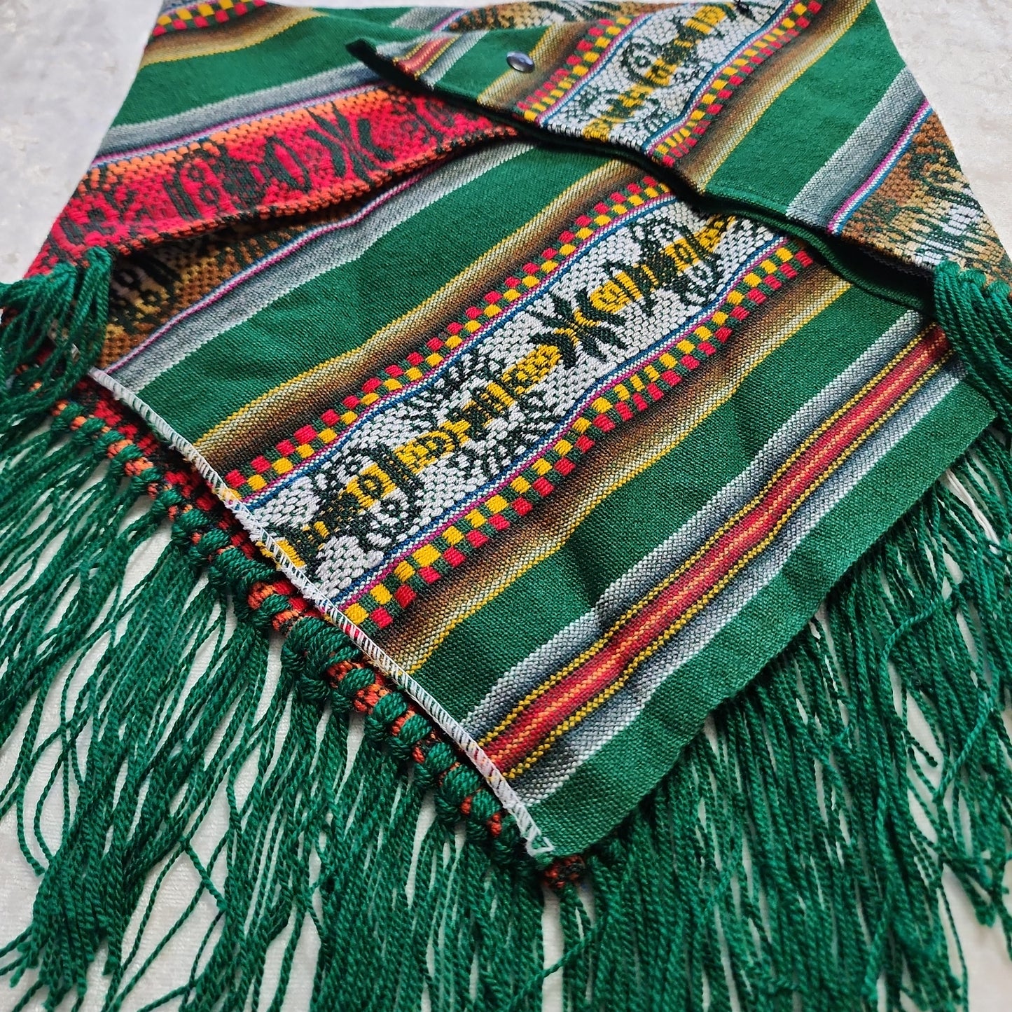 Green & Red andean aguayo