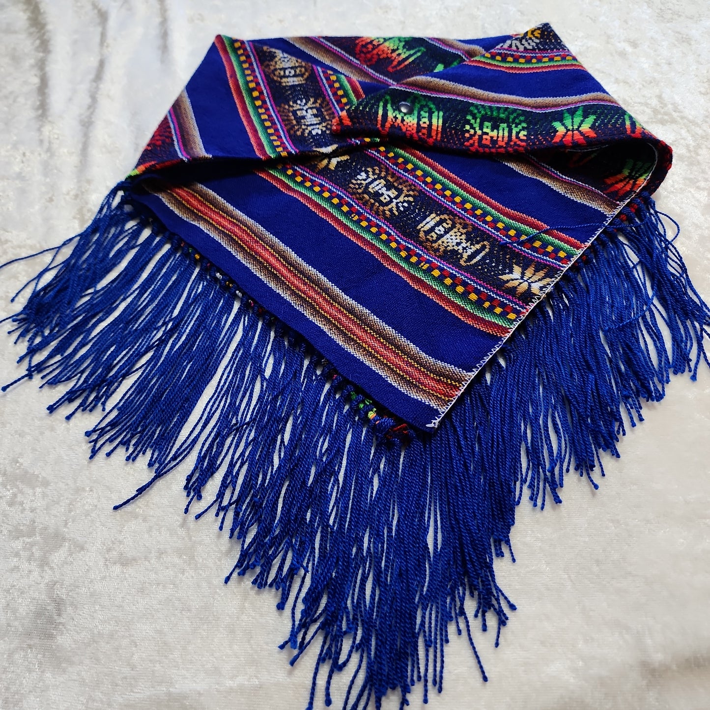 Blue andean aguayo.